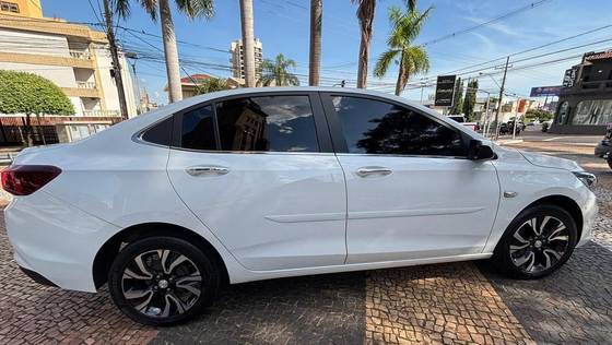 CHEVROLET ONIX 1.0 TURBO FLEX PLUS PREMIER AUTOMÁTICO